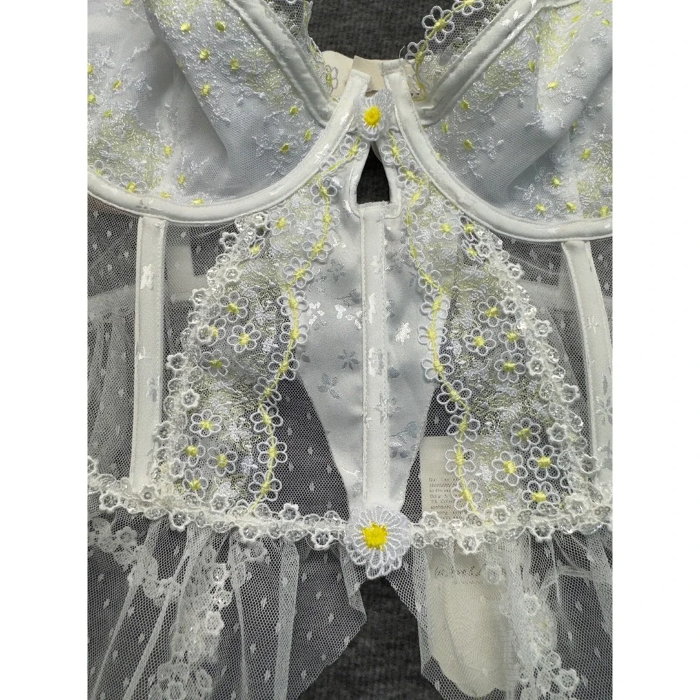 NWT For Love & Lemons White Daisy Bustier Women 38C Bridal Floral Lingerie Fairy